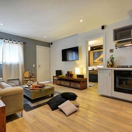 Oasis Suites Μεντεγίν Εξωτερικό φωτογραφία