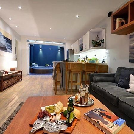 Oasis Suites Μεντεγίν Εξωτερικό φωτογραφία