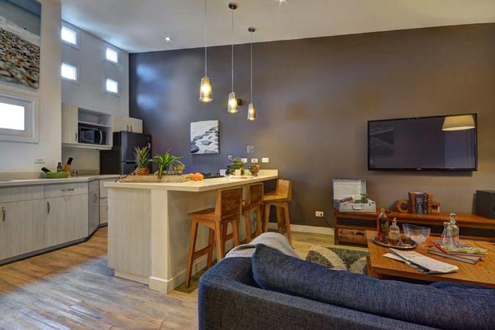 Oasis Suites Μεντεγίν Εξωτερικό φωτογραφία