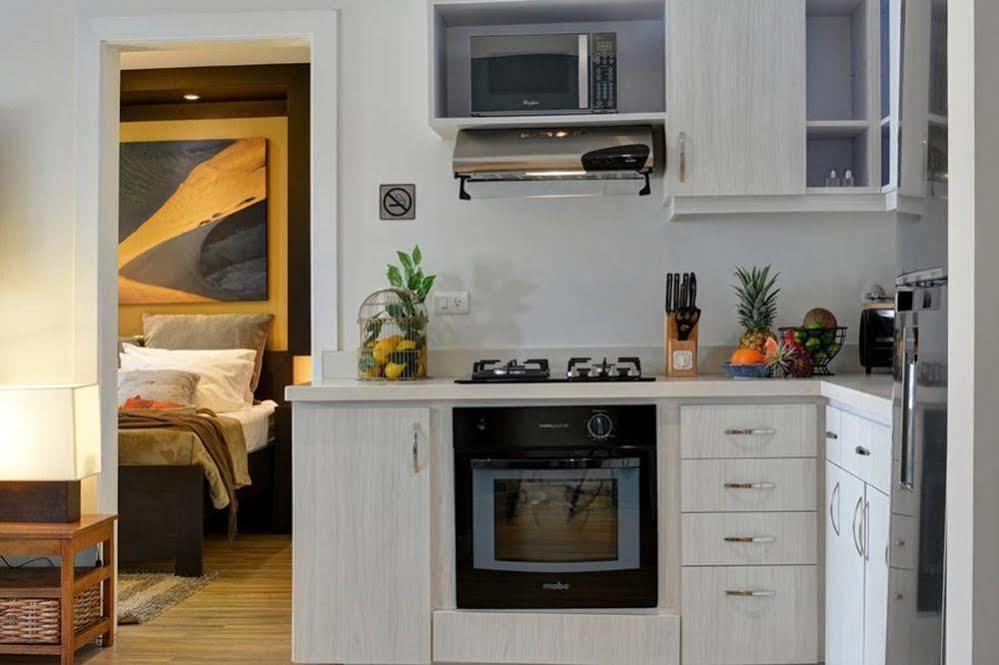 Oasis Suites Μεντεγίν Εξωτερικό φωτογραφία