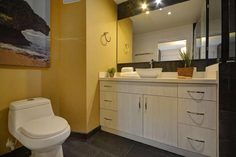 Oasis Suites Μεντεγίν Εξωτερικό φωτογραφία