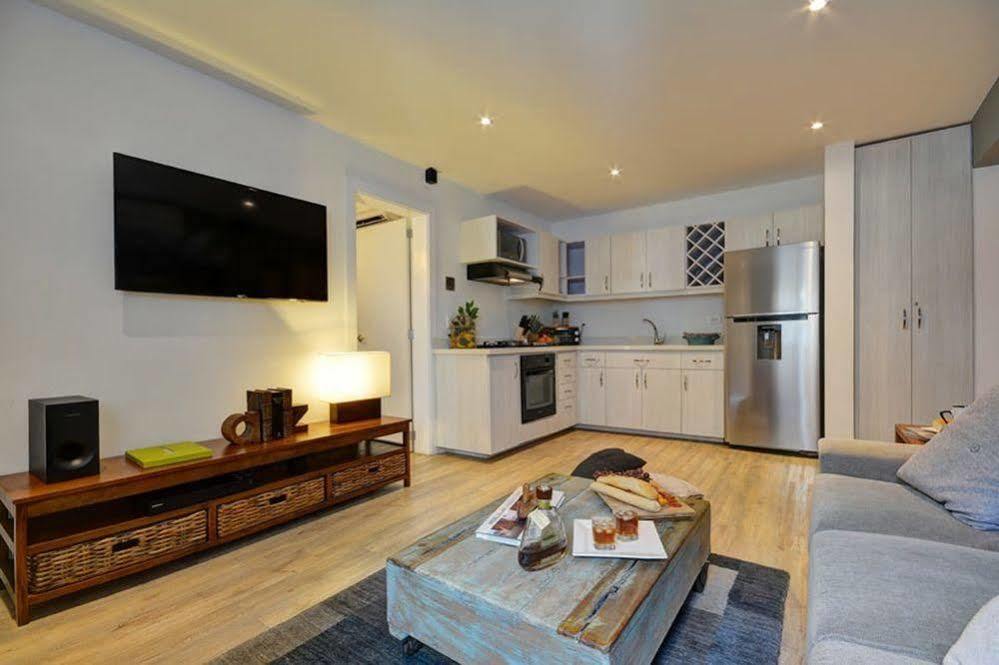 Oasis Suites Μεντεγίν Εξωτερικό φωτογραφία